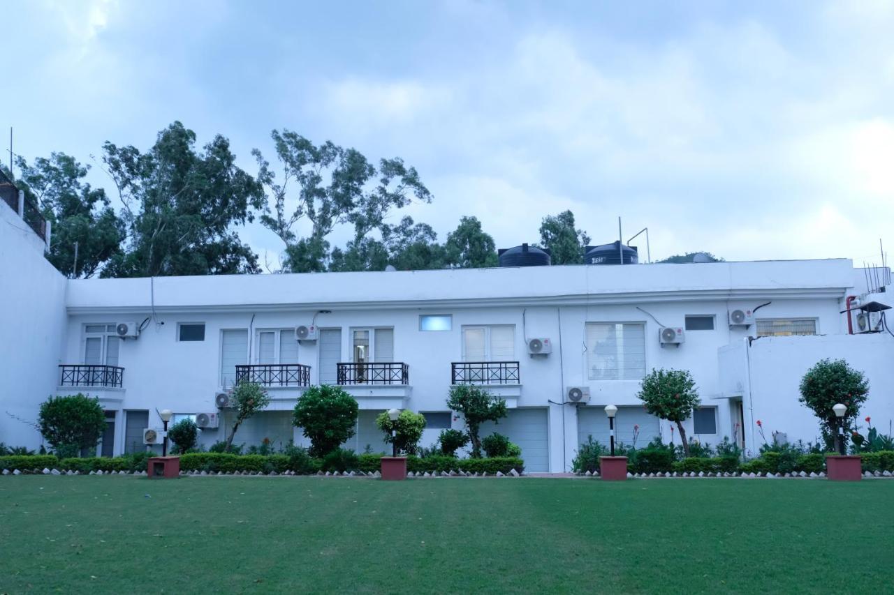 Black Mango Resort Kala Amb 외부 사진