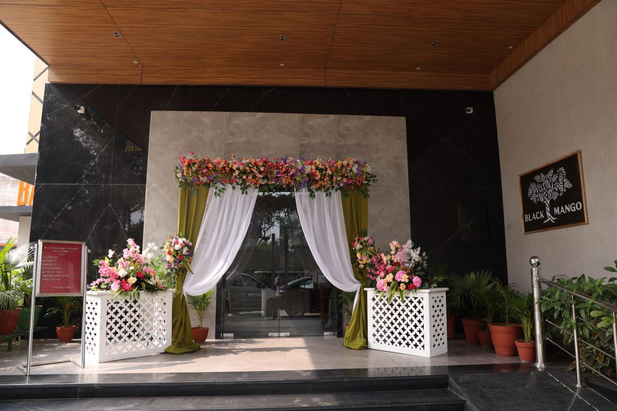 Black Mango Resort Kala Amb 외부 사진